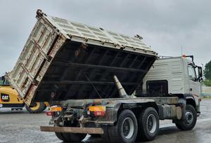 Camión Vol-vo FM 420 6X4 de 2010 con Motor de 451-500hp y Capacidad de Carga de 31-40T - Product Image 3