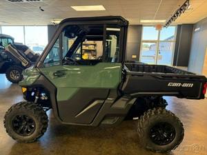 El Mejor Can-Am Defender DPS CAB HD9 2026, Color Verde Brújula, VEHÍCULO - Product Image 2