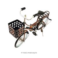 Vélo vintage miniature en métal de haute qualité avec panier | Modèle de vélo artisanal de collection décoratif