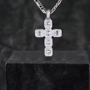 Pendentif croix en argent sterling 925 plaqué rhodium unisexe pour hommes et femmes coupe ronde D couleur VVS Moissanite diamant - Product Image 5