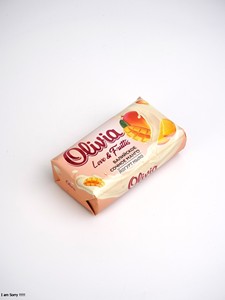 สบู่อาบน้ำกลิ่นมะม่วงผสมกลีเซอรีนสำหรับมือและผิวกาย 140 กรัม Olivia Love & Fruttis - Product Image 3