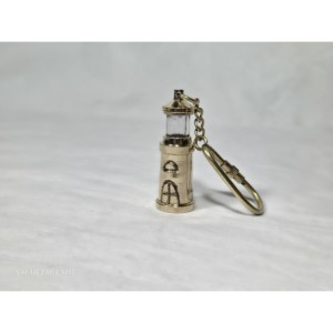 Llavero con Mosquetón y Colgante de Mini Linterna Vintage de Latón, Diseño Náutico de Faro, de Aleación Metálica para Llaves - Product Image 5