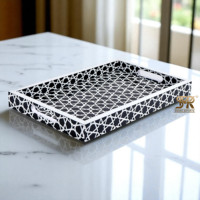 Plateau décoratif en résine artisanale avec incrustations, motif géométrique Tessera à triangles, pour la décoration intérieure, les cadeaux et le rangement