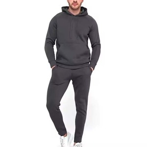 Venta al por mayor hombres sudadera marca privada Jogger chándal logotipo personalizado algodón Fitness ropa deportiva diseñadores trajes conjunto - Product Image 1