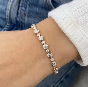Bracelet tennis en argent sterling certifié IGI avec diamants en or blanc coupe ronde pour femmes et filles - Product Image 1