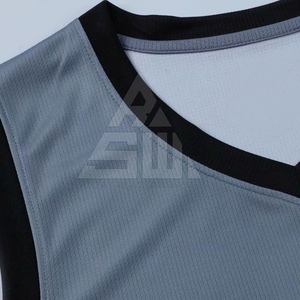 Tenues de basketball personnalisables haut de gamme, légères, 100 % polyester, respirantes, séchage rapide pour un confort et une tenue supérieurs, OEM - Product Image 3