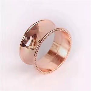 Vaisselle conçue martelée rond de serviette en cuivre de style moderne conçu traditionnel disponible pour la décoration de table à vendre - Product Image 5