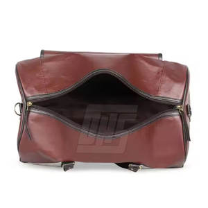 Bolsa de lona impermeable para viajes y deportes con múltiples compartimentos para un fácil almacenamiento - Product Image 3