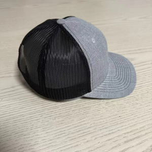 Gorra de Béisbol Clásica de Malla con Bordado Personalizado Ajustable al por Mayor con MOQ Bajo, Gorra Trucker de 6 Paneles - Product Image 2