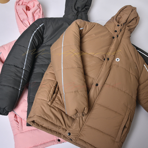 Chaqueta acolchada negra de alta calidad para hombre, de invierno, de talla grande, transpirable, cómoda, cierre de cremallera, diseño de retazos para el calor - Product Image 4