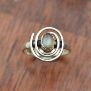 แหวนพลอยมูนสโตนสำหรับผู้หญิงเครื่องประดับสไตล์โบโฮสีเงิน925ของขวัญแหวนแฮนด์เมดที่กำลังมาแรงสำหรับเธอ - Product Image 4