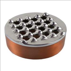 Cendrier fini noir doré de haute qualité Cendres de cigarettes tenant le plateau avec l'aspect Premium pour l'utilisation de table de bureau à domicile - Product Image 2