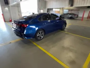 Sedán 2024 K I A Forte LXS usado cuidadosamente - Product Image 4