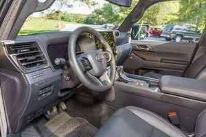 Lexus GX 550 SUV de luxe d'occasion haut de gamme - Product Image 2