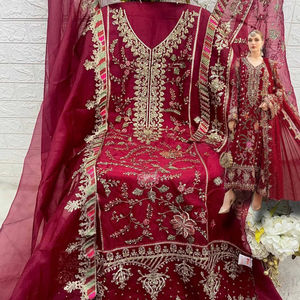 ฤดูหนาวสง่างาม: ผ้าโปร่งปักลายชาลวาร์ Kameez ด้วยมือทำงานด้านล่างและด้านในสำหรับฤดูหนาวที่สง่างาม - Product Image 1