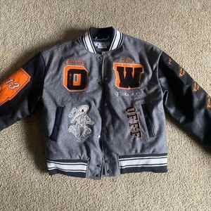 เสื้อแจ็กเก็ตทีมตัวแทน OEM พร้อมโลโก้ปักลายตัวอักษรสำหรับนักเรียนหรือเครื่องแบบขององค์กร - Product Image 2