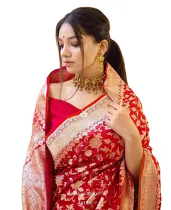 Ultimi sari da sposa di Design sari rossi di seta indiana per le donne India indian Wedding party wear Saree collection 2023 DGB Exports