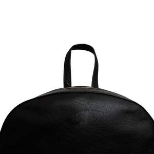 Mochila con cremallera superior de cuero pequeño de grano completo negro hecha a mano estilo Vintage borla geométrica proveedor indio de alta calidad - Product Image 3