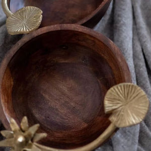 Bol à salade en bois fait à la main de style rustique Vaisselle durable et élégante pour la cuisine, la salle à manger et les invités divertissants - Product Image 1