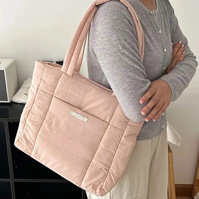 여자 패션 사용자 정의 푸피 슬링 지갑 가방 푹신한 크로스 바디 어깨 토트 나일론 퀼트 패딩 핸드백