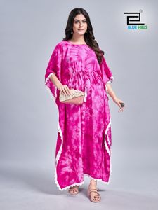 Elegante vestido largo Kaftan con tinte de corbata con silueta fluida y borde de encaje delicado para un aspecto bohemio y elegante - Product Image 2