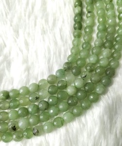 Cuentas de Aventurina Verde Natural de Primera Calidad, Forma Facetada, 14 Pulgadas de Largo, 8mm, Maharashtra, India, Apoya la Emocionalidad - Product Image 3