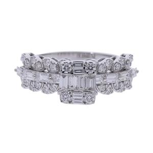 แหวนเพชรธรรมชาติสีทองคำขาว14K พร้อมบาแกตต์และเพชรเจียระไนทรงกลมแบบง่ามและการตั้งค่าช่องสุดหรูดีไซน์โดดเด่น - Product Image 6