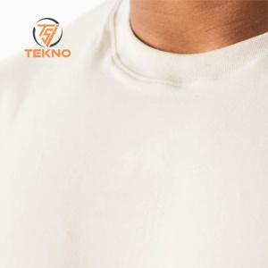Camiseta 100% de algodón de peso pesado personalizada para hombres 220gsm en blanco de longitud larga de gran tamaño ajuste transpirable tela ligera ropa de calle 100% - Product Image 5