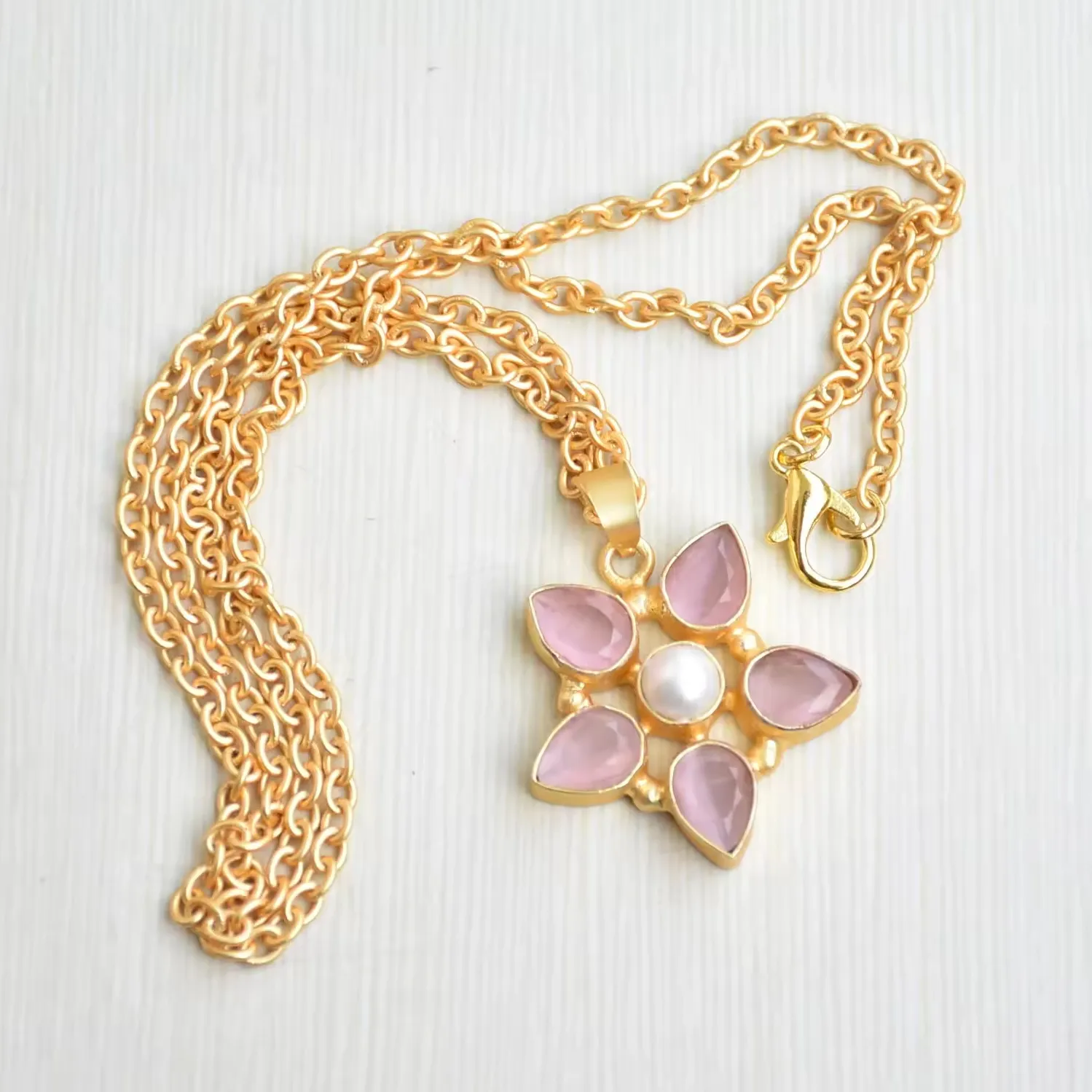 18k placcato oro a forma di stella ciondoli con catena regolabile gioielli di moda prodotto del produttore per ciondoli categoria
