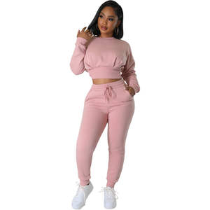 2024 mode personnalisé Logo col rond 2 pièces Joggers pantalon ensemble pour femmes polaire doublé à manches longues haut court survêtement ensembles - Product Image 2