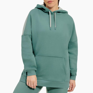 เสื้อผ้าผู้หญิง เดรสฮู้ดดี้ตัวยาวทรงโอเวอร์ไซส์ 500gsm รับสกรีนโลโก้ เสื้อฮู้ดดี้ผู้หญิงระบายอากาศได้ดี มีไซส์พลัส รับผลิตแบบ OEM - Product Image 1