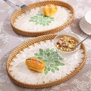 Plateau de rangement en rotin tissé à la main, organisateur de table en osier naturel, plateau de service multifonctionnel en bambou pour la décoration de la maison, la vanité de la cuisine - Product Image 1