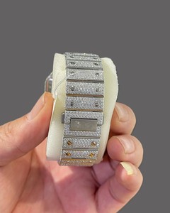 Reloj de Lujo con Movimiento de Diamantes Moissanite, Esfera de Cristal y Correa de Acero Inoxidable - Product Image 5