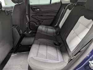 Chevrolet Trax LS FWD d'occasion 2024, moteur 1.2L Turbo 3 cylindres (137 ch, 162 lb-ft de couple) avec boîte automatique à 6 vitesses - Product Image 6