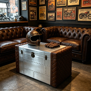Baule portaoggetti di lusso in alluminio aeronautico con lati in pelle trapuntata, tavolino da caffè a sollevamento rapido in stile industriale, baule vintage - Product Image 1