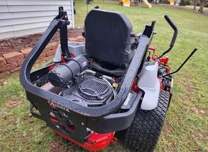 Exmark Lazer Z de 60 pouces, seulement 570 heures d'utilisation - toujours sous garantie constructeur - Product Image 2