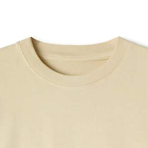 T-shirt coupe ample pour homme avec tissu léger, confortable et respirant, idéal pour les tenues de tous les jours et les superpositions - Product Image 3