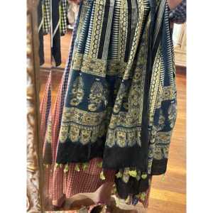 Pañuelo de Lana Jacquard de Alta Calidad con Rayas Decorativas, Transpirable, Ligero, Casual, Cuadrado, con Diseño a Mano y Logotipo Personalizable - Product Image 2