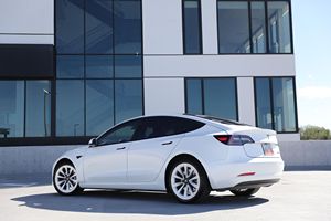 2021 Tesla โมเดล3อันยาวระดับพรีเมียมสีดำ, ซีดานไฟฟ้าแบบไม่มีการดัดแปลงหนังมอเตอร์คู่ลิเธียมซ้าย - Product Image 3