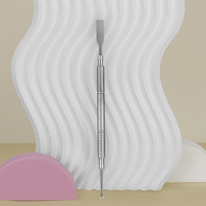 Poussoir à cuticules en acier inoxydable pour manucure et pédicure - Product Image 6