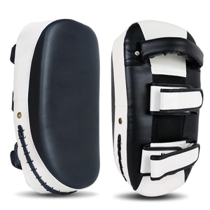 Manoplas de boxeo curvadas hechas de cuero Target Boxing Pads Training Focus Pads Kick Boxing Maui Thai MMA Protector bucal Guantes DE BOXEO - Product Image 1