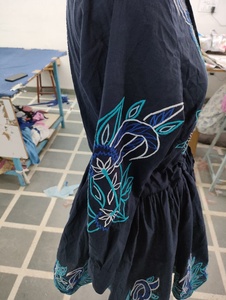 Vestido Corto Bordado con Botones Delanteros de Diseño Personalizado, Nuevo Estilo Clásico, Vestido Bohemio con Cintura Imperio para Mujer - Product Image 4