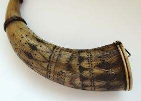 Récipient de corne en poudre à collectionner tribal de style religieux Viking fabriqué à partir de corne animale naturelle - Product Image 3