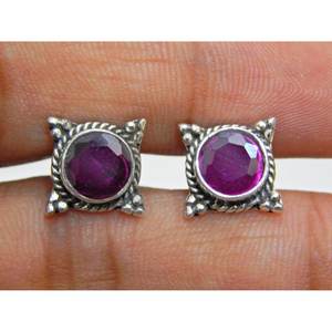 Delicados pendientes de tuerca de rubí de Plata de Ley 925, joyería de boda minimalista hecha a mano para Aniversario de - Product Image 2