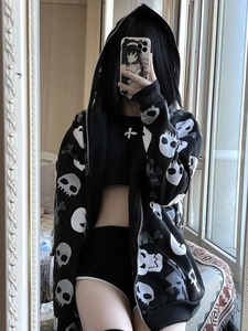 Y2k felpa da donna lavorata a maglia Goth centro commerciale Harajuku con teschio stampato a manica lunga Cardigan con cerniera abiti Emo Alt Indie