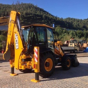 Chargeur rétrocaveuse JCB 4CX d'occasion d'origine autrichienne en pompe forte bon marché de haute qualité - Product Image 4
