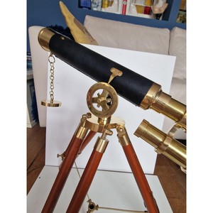 Telescopio de latón de alto estándar con soporte de trípode ajustable, hermoso objeto náutico - Product Image 3