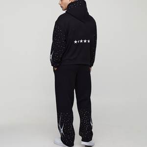 Venta al por mayor de moda diseño de diamantes de imitación personalizados para hombres chándal Streetwear chándales de alta exigencia para invierno transpirable personalizado - Product Image 2