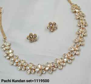 ENSEMBLE DE BIJOUX INDIENS TRADITIONNELS ET À LA MODE EN CUIVRE ENSEMBLE DE BIJOUX DE MARIAGE POUR FEMMES BOUCLES D'OREILLES ET COLLIER - Product Image 3