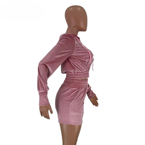 Ensemble deux pièces en velours décontracté pour femme : veste courte à capuche et short, tenue de survêtement sexy en velours côtelé pour l'hiver - Product Image 3